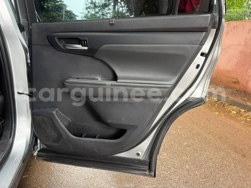 Big with watermark toyota highlander conakry conakry 11074