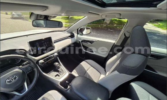 Acheter Occasion Voiture Toyota RAV4 Blanc à Forecariah, Forecariah Acheter Occasion Voiture Toyota RAV4 Blanc à Forecariah, Forecariah