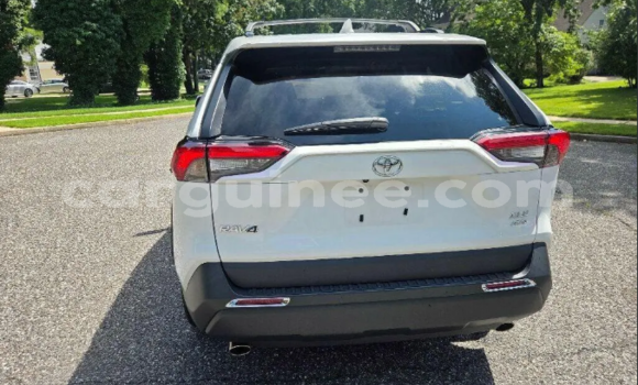 Acheter Occasion Voiture Toyota RAV4 Blanc à Forecariah, Forecariah Acheter Occasion Voiture Toyota RAV4 Blanc à Forecariah, Forecariah