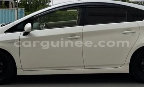Acheter Occasion Voiture Toyota Prius Blanc à Conakry, Conakry Acheter Occasion Voiture Toyota Prius Blanc à Conakry, Conakry