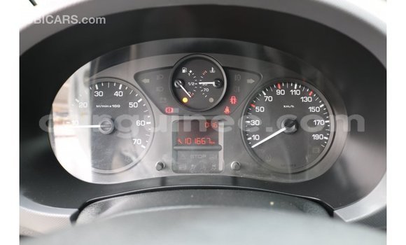 Acheter Import Voiture Peugeot Partner Blanc à Import - Dubai, Conakry