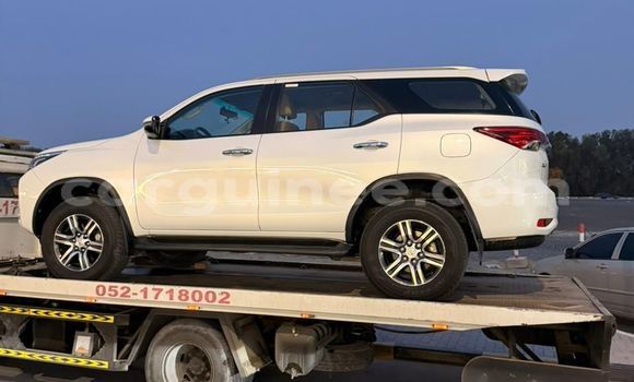 Acheter Neuf Voiture Toyota Highlander Blanc à Conakry, Conakry Acheter Neuf Voiture Toyota Highlander Blanc à Conakry, Conakry