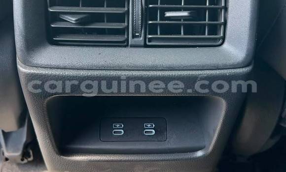 Acheter Import Voiture Honda CR–V Blanc à Conakry, Conakry Acheter Import Voiture Honda CR–V Blanc à Conakry, Conakry