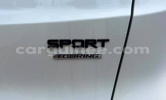 Acheter Import Voiture Honda CR–V Blanc à Conakry, Conakry Acheter Import Voiture Honda CR–V Blanc à Conakry, Conakry