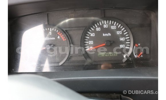 Acheter Import Voiture Isuzu Rodeo Blanc à Import - Dubai, Conakry