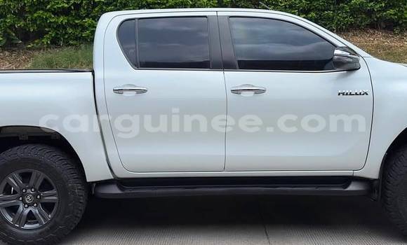 Acheter Occasion Voiture Toyota Hilux Blanc à Conakry, Conakry Acheter Occasion Voiture Toyota Hilux Blanc à Conakry, Conakry