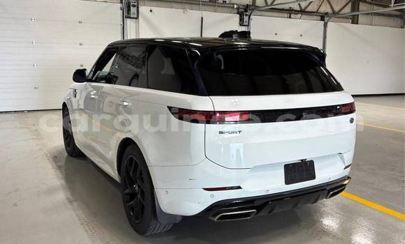 Acheter Import Voiture Land Rover Range Rover Velar Blanc à Conakry, Conakry Acheter Import Voiture Land Rover Range Rover Velar Blanc à Conakry, Conakry