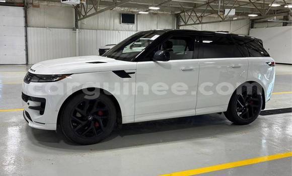 Acheter Import Voiture Land Rover Range Rover Velar Blanc à Conakry, Conakry Acheter Import Voiture Land Rover Range Rover Velar Blanc à Conakry, Conakry