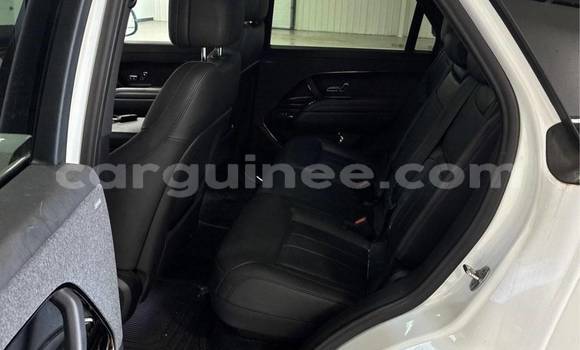 Acheter Import Voiture Land Rover Range Rover Velar Blanc à Conakry, Conakry Acheter Import Voiture Land Rover Range Rover Velar Blanc à Conakry, Conakry