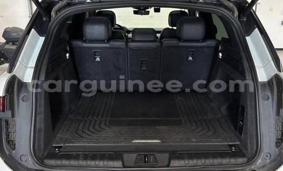 Acheter Import Voiture Land Rover Range Rover Velar Blanc à Conakry, Conakry Acheter Import Voiture Land Rover Range Rover Velar Blanc à Conakry, Conakry