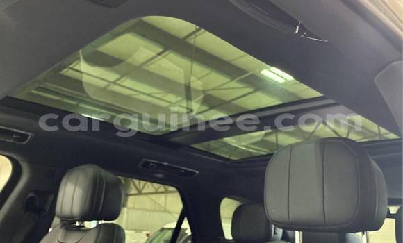Acheter Import Voiture Land Rover Range Rover Velar Blanc à Conakry, Conakry Acheter Import Voiture Land Rover Range Rover Velar Blanc à Conakry, Conakry