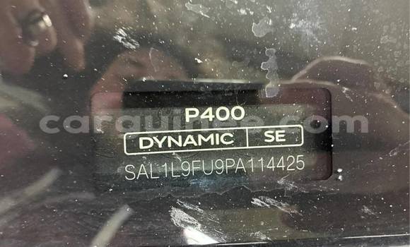 Acheter Import Voiture Land Rover Range Rover Velar Blanc à Conakry, Conakry Acheter Import Voiture Land Rover Range Rover Velar Blanc à Conakry, Conakry