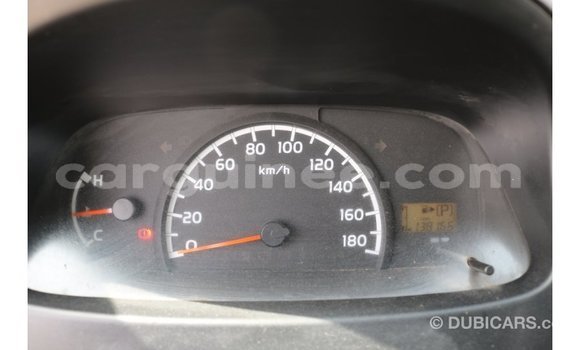 Acheter Import Voiture Daihatsu Sirion Blanc à Import - Dubai, Conakry