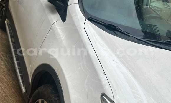 Acheter Import Voiture Toyota RAV4 Blanc à Conakry, Conakry Acheter Import Voiture Toyota RAV4 Blanc à Conakry, Conakry