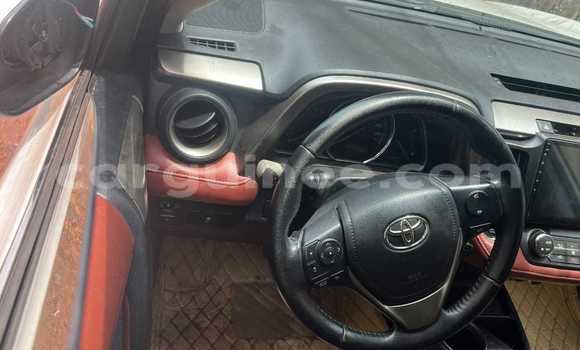 Acheter Import Voiture Toyota RAV4 Blanc à Conakry, Conakry Acheter Import Voiture Toyota RAV4 Blanc à Conakry, Conakry