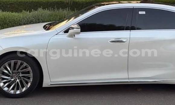Acheter Occasion Voiture Lexus ES Blanc à Conakry, Conakry Acheter Occasion Voiture Lexus ES Blanc à Conakry, Conakry