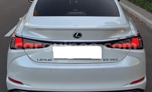 Acheter Occasion Voiture Lexus ES Blanc à Conakry, Conakry Acheter Occasion Voiture Lexus ES Blanc à Conakry, Conakry