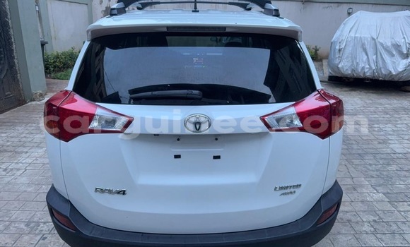 Buy Import Toyota RAV4 White Car in Conakry in Conakry