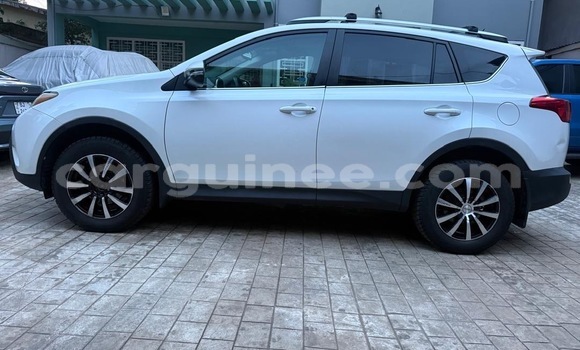 Acheter Import Voiture Toyota RAV4 Blanc à Conakry, Conakry Acheter Import Voiture Toyota RAV4 Blanc à Conakry, Conakry