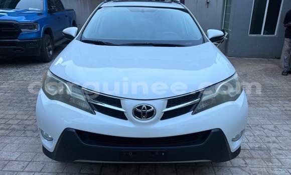 Acheter Import Voiture Toyota RAV4 Blanc à Conakry, Conakry Acheter Import Voiture Toyota RAV4 Blanc à Conakry, Conakry