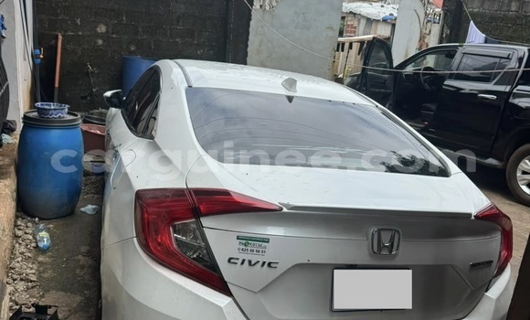 Acheter Occasion Voiture Honda Civic Blanc à Conakry, Conakry Acheter Occasion Voiture Honda Civic Blanc à Conakry, Conakry