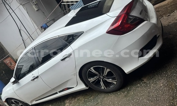 Acheter Occasion Voiture Honda Civic Blanc à Conakry, Conakry Acheter Occasion Voiture Honda Civic Blanc à Conakry, Conakry