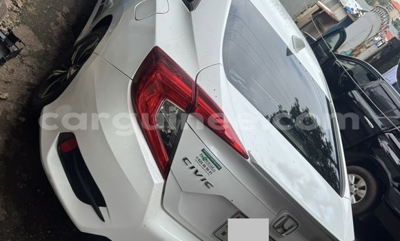 Acheter Occasion Voiture Honda Civic Blanc à Conakry, Conakry Acheter Occasion Voiture Honda Civic Blanc à Conakry, Conakry