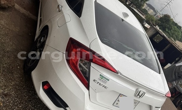 Acheter Occasion Voiture Honda Civic Blanc à Conakry, Conakry Acheter Occasion Voiture Honda Civic Blanc à Conakry, Conakry