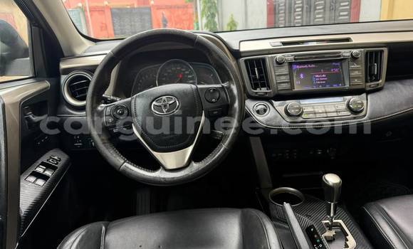 Acheter Import Voiture Toyota RAV4 Noir à Conakry, Conakry Acheter Import Voiture Toyota RAV4 Noir à Conakry, Conakry