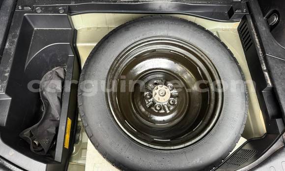 Acheter Import Voiture Toyota RAV4 Noir à Conakry, Conakry Acheter Import Voiture Toyota RAV4 Noir à Conakry, Conakry