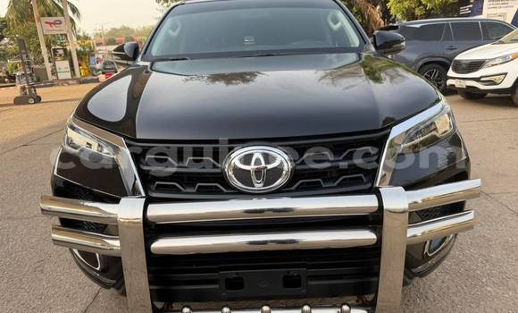 Acheter Neuf Voiture Toyota Fortuner Noir à Conakry, Conakry Acheter Neuf Voiture Toyota Fortuner Noir à Conakry, Conakry