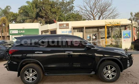 Acheter Neuf Voiture Toyota Fortuner Noir à Conakry, Conakry Acheter Neuf Voiture Toyota Fortuner Noir à Conakry, Conakry