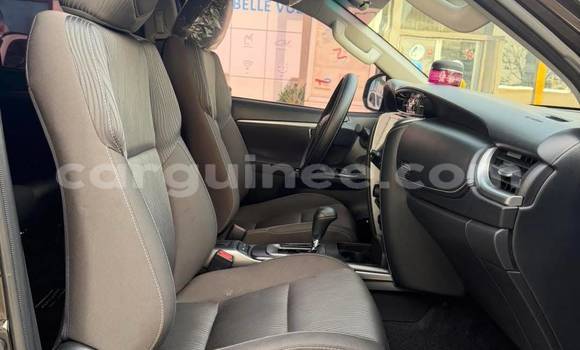 Acheter Neuf Voiture Toyota Fortuner Noir à Conakry, Conakry Acheter Neuf Voiture Toyota Fortuner Noir à Conakry, Conakry