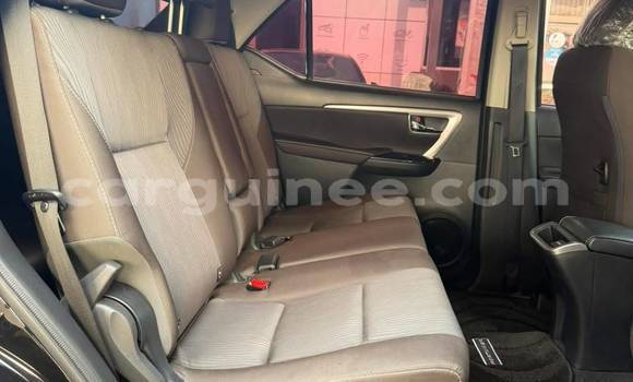 Acheter Neuf Voiture Toyota Fortuner Noir à Conakry, Conakry Acheter Neuf Voiture Toyota Fortuner Noir à Conakry, Conakry