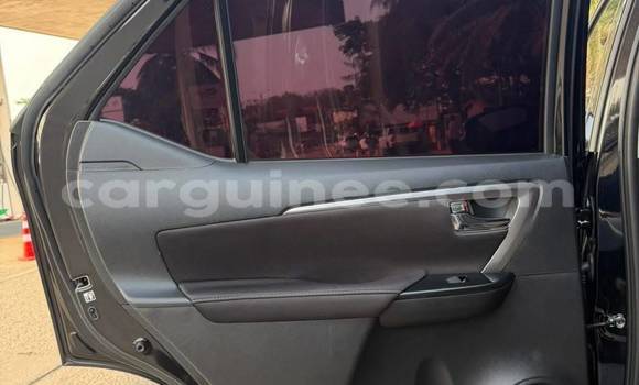 Acheter Neuf Voiture Toyota Fortuner Noir à Conakry, Conakry Acheter Neuf Voiture Toyota Fortuner Noir à Conakry, Conakry