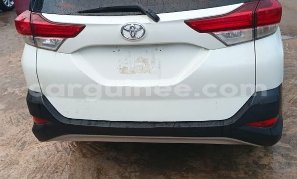 Acheter Import Voiture Toyota Rush Blanc à Conakry, Conakry Acheter Import Voiture Toyota Rush Blanc à Conakry, Conakry