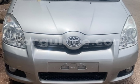 Acheter Import Voiture Toyota Corolla Verso Gris à Conakry, Conakry Acheter Import Voiture Toyota Corolla Verso Gris à Conakry, Conakry