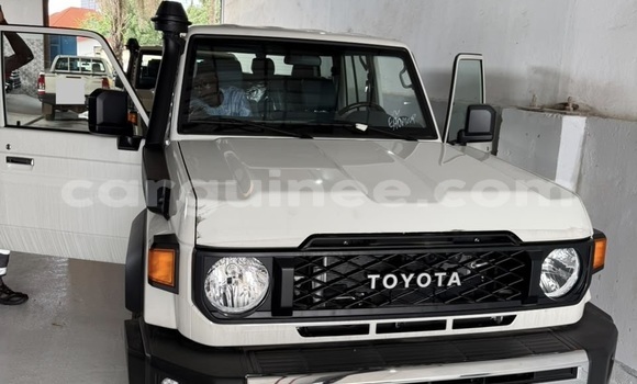 Acheter Neuf Voiture Toyota Land Cruiser Blanc à Conakry, Conakry Acheter Neuf Voiture Toyota Land Cruiser Blanc à Conakry, Conakry