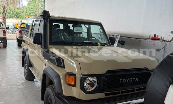 Acheter Neuf Voiture Toyota Land Cruiser Vert à Conakry, Conakry Acheter Neuf Voiture Toyota Land Cruiser Vert à Conakry, Conakry