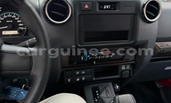 Acheter Neuf Voiture Toyota Land Cruiser Vert à Conakry, Conakry Acheter Neuf Voiture Toyota Land Cruiser Vert à Conakry, Conakry