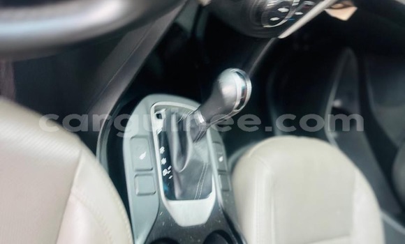 Acheter Import Voiture Hyundai Santa Fe Blanc à Conakry, Conakry Acheter Import Voiture Hyundai Santa Fe Blanc à Conakry, Conakry