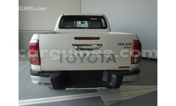 Buy Import Toyota Hilux White Car in Import - Dubai in Conakry Buy Import Toyota Hilux White Car in Import - Dubai in Conakry