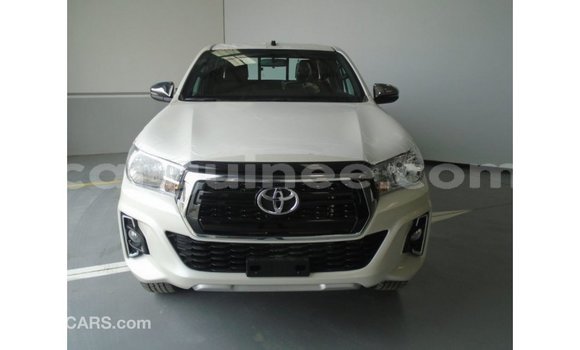 Buy Import Toyota Hilux White Car in Import - Dubai in Conakry Buy Import Toyota Hilux White Car in Import - Dubai in Conakry