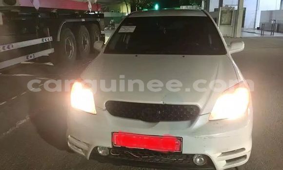 Buy Used Toyota Matrix White Car in Conakry in Conakry Buy Used Toyota Matrix White Car in Conakry in Conakry