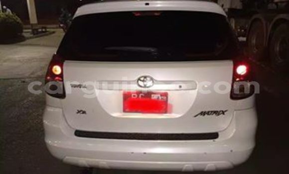 Buy Used Toyota Matrix White Car in Conakry in Conakry Buy Used Toyota Matrix White Car in Conakry in Conakry