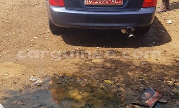 Acheter Occasion Voiture Mazda 323 Bleu à Conakry, Conakry Acheter Occasion Voiture Mazda 323 Bleu à Conakry, Conakry