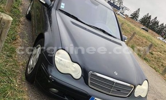 Acheter Occasion Voiture Mercedes-Benz C–Class Bleu à Conakry, Conakry Acheter Occasion Voiture Mercedes-Benz C–Class Bleu à Conakry, Conakry