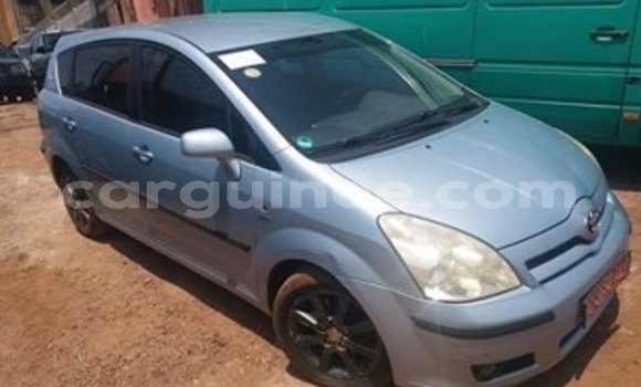 Acheter Occasion Voiture Toyota Verso Bleu à Conakry, Conakry Acheter Occasion Voiture Toyota Verso Bleu à Conakry, Conakry