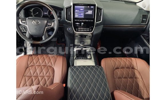 Buy Import Toyota Land Cruiser Black Car in Import - Dubai in Conakry Buy Import Toyota Land Cruiser Black Car in Import - Dubai in Conakry