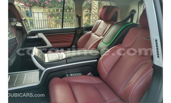 Acheter Import Voiture Toyota Land Cruiser Noir à Import - Dubai, Conakry Acheter Import Voiture Toyota Land Cruiser Noir à Import - Dubai, Conakry